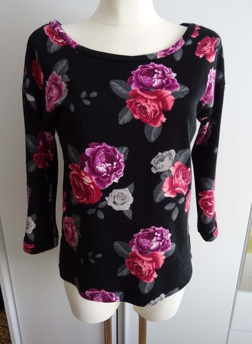 Schwarzer sweater mit - schwarzer,